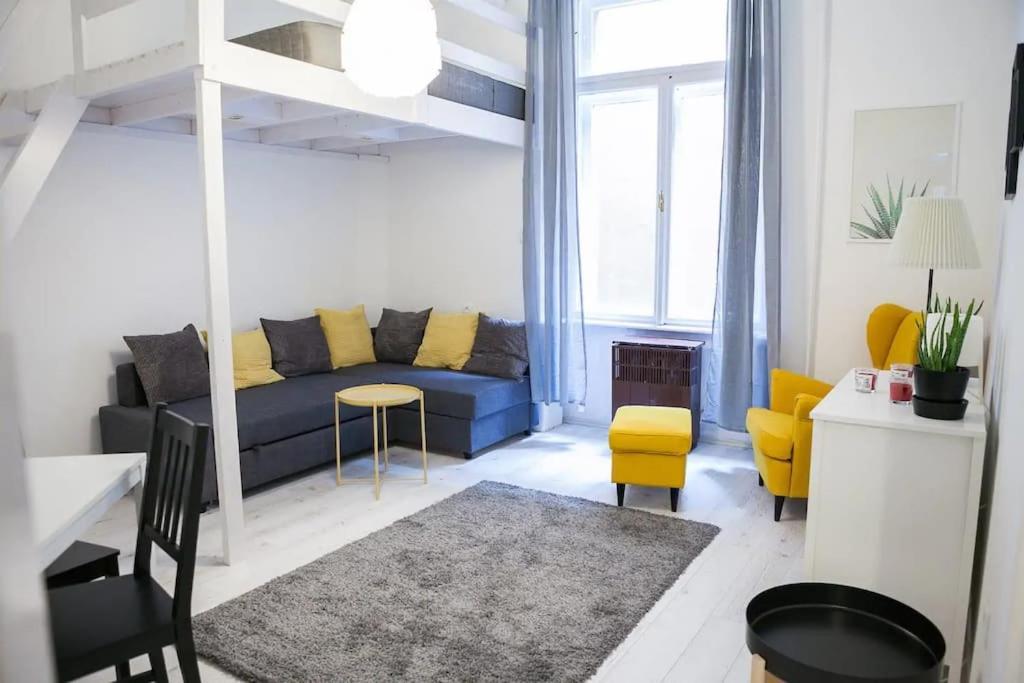 Central 30M2 A/C Apartment, 3 Min From Ny Cafe ブダペスト エクステリア 写真